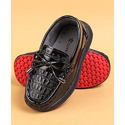 Cute Walk by Babyhug Slip On Loafers With Lace Applique - Black