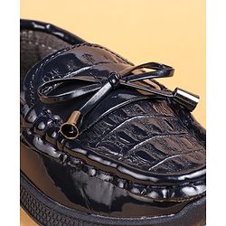 Cute Walk by Babyhug Slip On Loafers With Lace Applique - Navy Blue