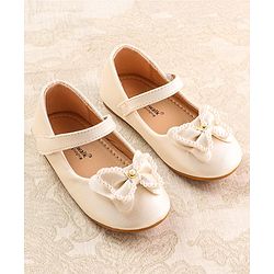 Cute Walk by Babyhug Ballerina with Velcro Closure & Bow Applique - White