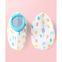 Babyhug 100% Cotton Cap Mittens & Booties With Numbers Print Light Blue - Diameter 10.5 cm