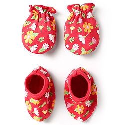 Babyhug 100% Cotton Interlock Knit Mittens & Booties With Floral Print - Red