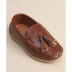 Cute Walk by Babyhug Slip On Loafers with Tassels Applique - Brown