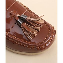Cute Walk by Babyhug Slip On Loafers with Tassels Applique - Brown