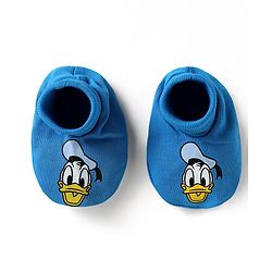 Babyhug Disney 100% Cotton Cap Mittens & Booties Set With Mickey Mouse & Family Graphics Blue - Circumference 28 cm