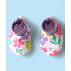 Babyhug 100% Cotton Knit Mittens And Booties with Floral Print - White