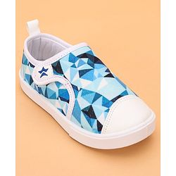 Cute Walk by Babyhug Casual Shoes with Velcro Closure Geometric Print - Sky  Blue