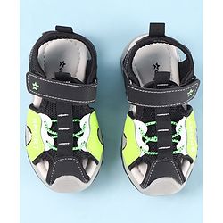 Cute Walk by Babyhug Velcro Closure Sandals With Sport Print - Green