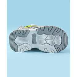Cute Walk by Babyhug Velcro Closure Sandals with Fashion Applique - Pink