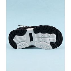 Cute Walk by Babyhug Sandals with Velcro Closure & 3D Applique - Black
