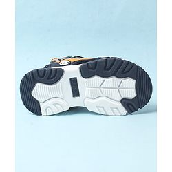 Cute Walk by Babyhug Sandals with Velcro Closure & 3D Applique - Black