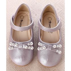 Cute Walk by Babyhug Ballerina With Velcro Closure and Bow Applique - Purple