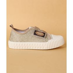 Cute Walk by Babyhug Casual Shoes with Velcro Closure & Glitter Print - Golden