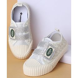 Cute Walk by Babyhug Casual Shoes with Velcro Closure & Glitter Print - Golden