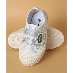 Cute Walk by Babyhug Casual Shoes with Velcro Closure & Glitter Print - Golden