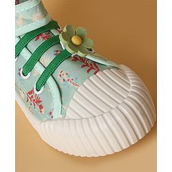 Cute Walk by Babyhug Casual Shoes with Velcro Closure Floral Applique - Blue