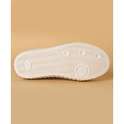 Cute Walk by Babyhug Casual Shoes with Velcro Closure Floral Applique - Blue