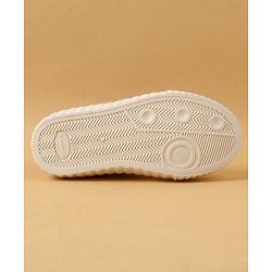Cute Walk by Babyhug Casual Shoes with Velcro Closure & Floral Embroidery - Purple
