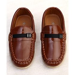 Cute Walk by Babyhug Slip On Loafers With Applique - Brown
