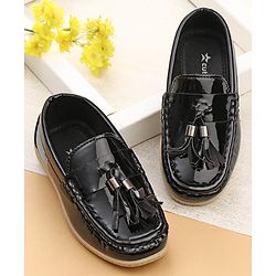 Cute Walk by Babyhug Slip On Loafers With Applique - Black