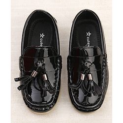 Cute Walk by Babyhug Slip On Loafers With Applique - Black