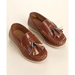 Cute Walk by Babyhug Slip On Loafers With Applique - Black