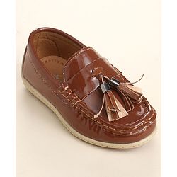Cute Walk by Babyhug Slip On Loafers With Applique - Black