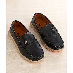 Cute Walk by Babyhug Slip On Solid Loafers - Black
