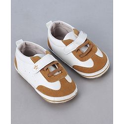 Cute Walk by Babyhug Velcro Closure Booties - Brown