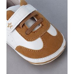 Cute Walk by Babyhug Velcro Closure Booties - Brown