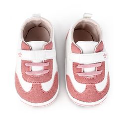 Cute Walk by Babyhug Velcro Closure Booties - Pink