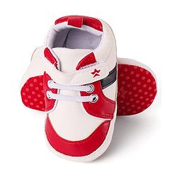Cute Walk by Babyhug Booties with Velcro Closure - Red
