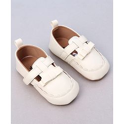 Cute Walk by Babyhug Velcro Closure Booties with Bow Applique -  Pink