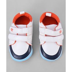 Cute Walk by Babyhug Velcro Closure Booties With Vehicle Print - Navy Blue