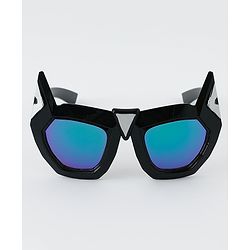 Babyhug Sunglasses With Bat Man Detailing - Black