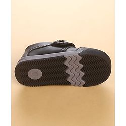 Cute Walk by Babyhug Casual Shoes with Velcro Closure - Brown & Beige