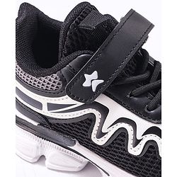 Cute Walk by Babyhug Sneaker Shoes With Velcro Closure - Black