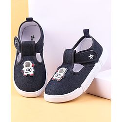 Cute Walk by Babyhug Casual Shoes with Velcro Closure & Astronaut Patch - Navy Blue