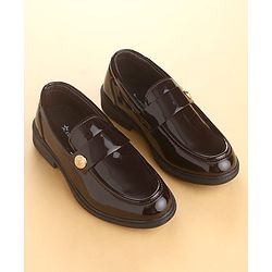 Cute Walk by Babyhug Loafers with Applique - Black