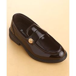 Cute Walk by Babyhug Loafers with Applique - Black