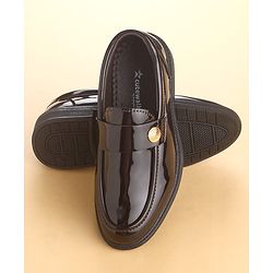 Cute Walk by Babyhug Loafers with Applique - Black
