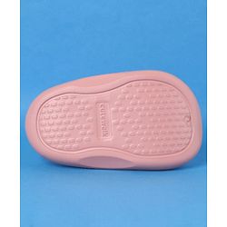 Cute Walk by Babyhug Clogs With Back Strap Closure & Kitten Applique - Pink