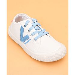 Cute Walk by Babyhug Lace Closure Solid Casual Shoes - White