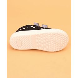 Cute Walk by Babyhug Velcro Closure Puppy Printed Casual Shoes - Black
