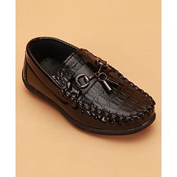 Cute Walk by Babyhug Slip On Solid Loafers - Brown