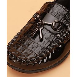 Cute Walk by Babyhug Slip On Solid Loafers - Brown