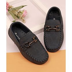 Cute Walk by Babyhug Slip On Solid Coloured Loafers With Applique - Navy Blue