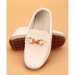 Cute Walk by Babyhug Slip On Solid Loafers with Applique Detailing - White