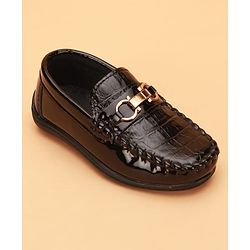 Cute Walk by Babyhug Slip On Solid Loafers with Applique Detailing - White