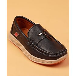 Cute Walk by Babyhug Slip On Solid Coloured Loafers With Applique - Navy Blue