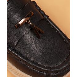 Cute Walk by Babyhug Slip On Solid Coloured Loafers With Applique - Navy Blue